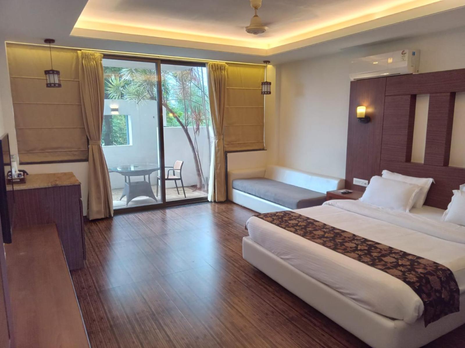 Hotel Energise Soul Retreat Trimbakeshwar Nashik Exterior foto